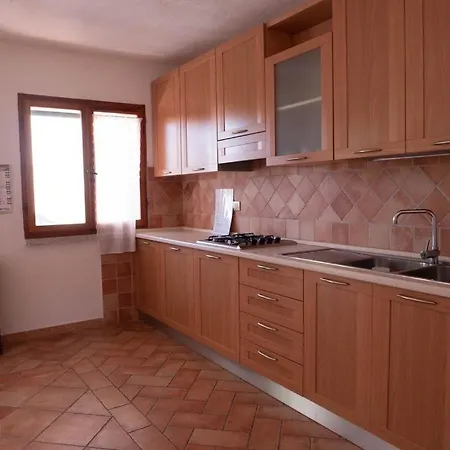 Holiday home Fiorito 300m By Portoottioluaffitti *
