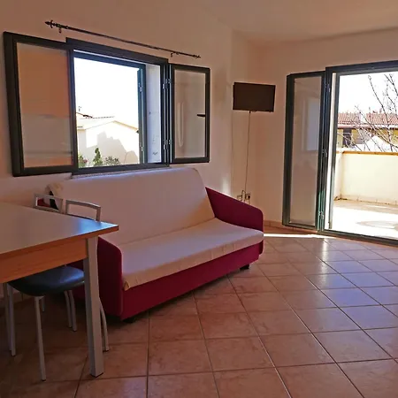 Holiday home Fiorito 300m By Portoottioluaffitti *