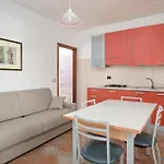 Fiorito 300m By Portoottioluaffitti *