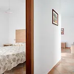 Fiorito 300m By Portoottioluaffitti *