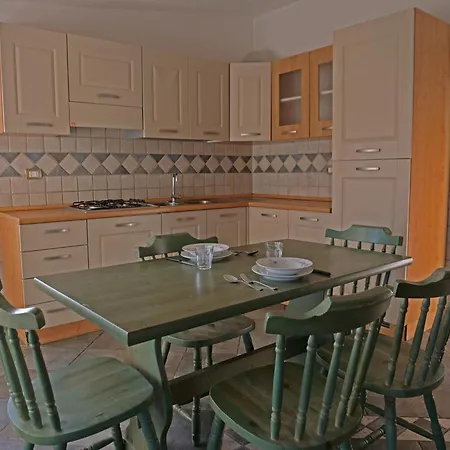 Fiorito 300m By Portoottioluaffitti